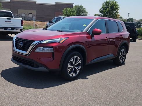 Used 2023 Nissan Rogue SV AWD/4WD image 3