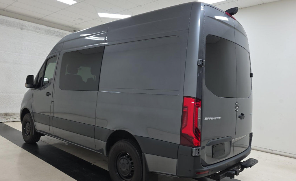 Used 2024 Mercedes-Benz Sprinter 2500 image 6