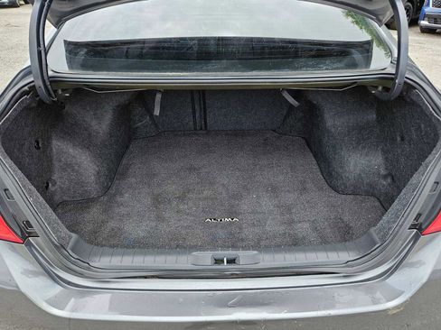 Used 2017 Nissan Altima 2.5 SL w/ Moonroof Package FWD image 20
