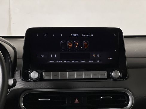 Used 2022 Hyundai Kona Limited image 18