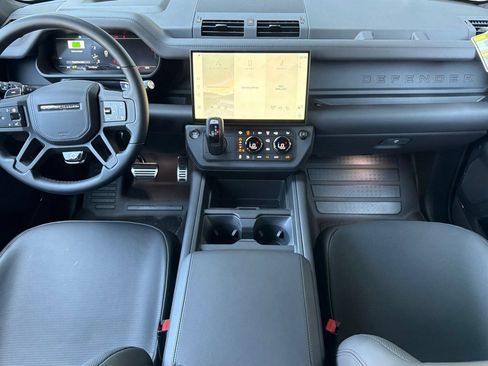 New 2026 Land Rover Defender 110 OCTA AWD/4WD image 13