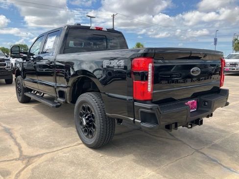 New 2025 Ford F250 Lariat w/ Black Appearance Package image 6