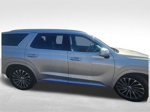 Used 2023 Hyundai Palisade Calligraphy image 8
