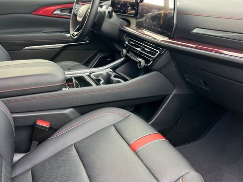 Certified 2024 Chevrolet Traverse RS w/ LPO, Floor Liner Package image 25