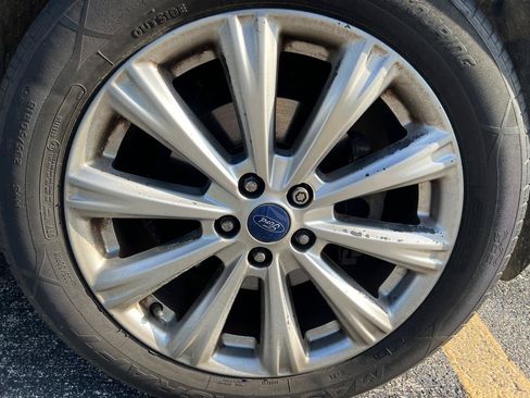Used 2017 Ford Escape Titanium FWD image 14