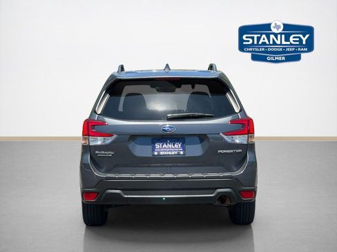 Used 2020 Subaru Forester Premium AWD/4WD image 6