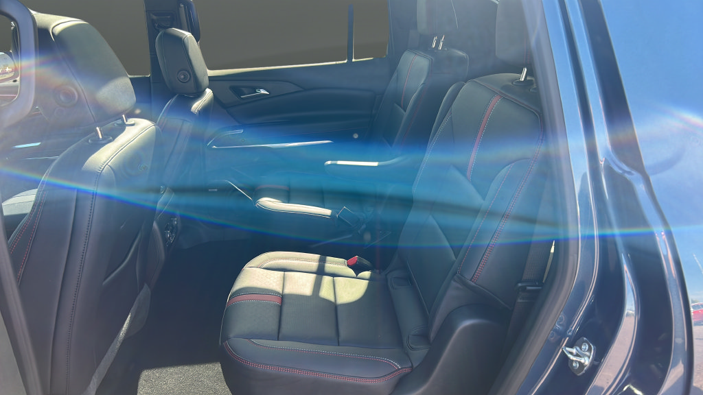 Used 2026 Chevrolet Traverse RS w/ LPO, Floor Liner Package AWD/4WD image 21
