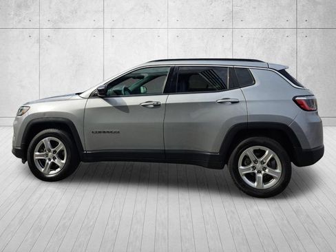 Used 2024 Jeep Compass Latitude AWD/4WD image 8