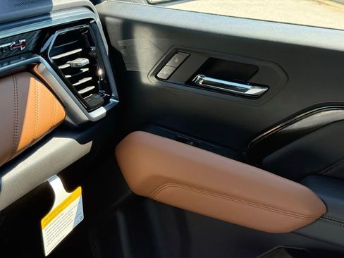 New 2026 GMC Canyon AT4 w/ Technology Plus Package AWD/4WD image 35