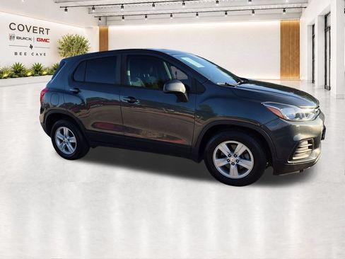 Used 2020 Chevrolet Trax LS w/ Tint and Cruise Package FWD image 14