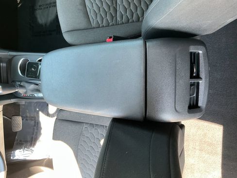 Used 2019 Chevrolet Equinox LT AWD/4WD image 24