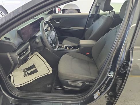 Certified 2025 Kia K4 FWD image 13