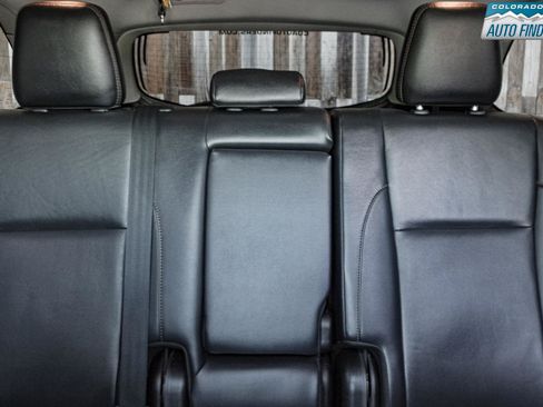 Used 2019 Toyota Highlander XLE AWD/4WD image 25