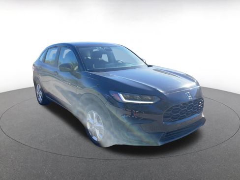 Used 2025 Honda HR-V LX image 2