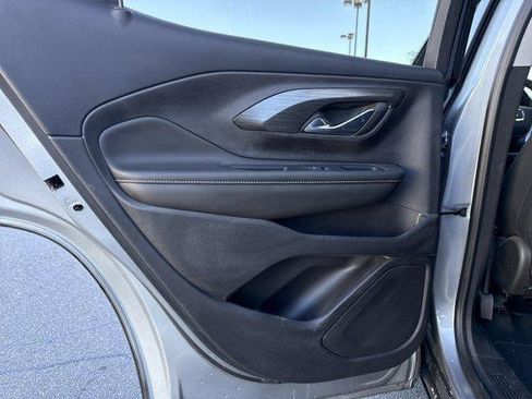 Used 2023 GMC Terrain SLE w/ Driver Convenience Package image 22