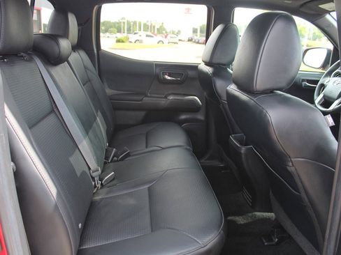 Used 2023 Toyota Tacoma TRD Sport image 23