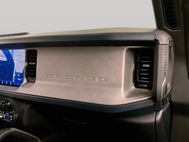 Used 2024 Ford Bronco Outer Banks w/ Sasquatch Package AWD/4WD image 15