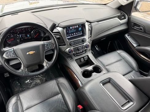 Used 2019 Chevrolet Tahoe LT w/ LT Signature Package image 6