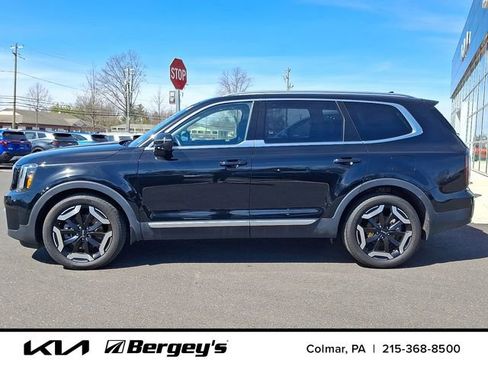 Used 2023 Kia Telluride EX image 9