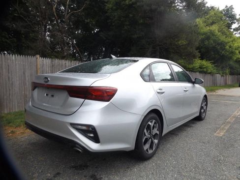 Used 2019 Kia Forte LXS FWD image 4
