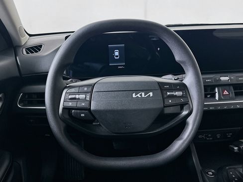Used 2025 Kia K4 FWD image 18
