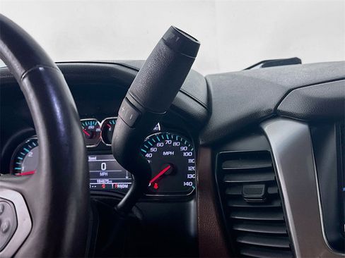 Used 2016 Chevrolet Suburban LTZ image 16