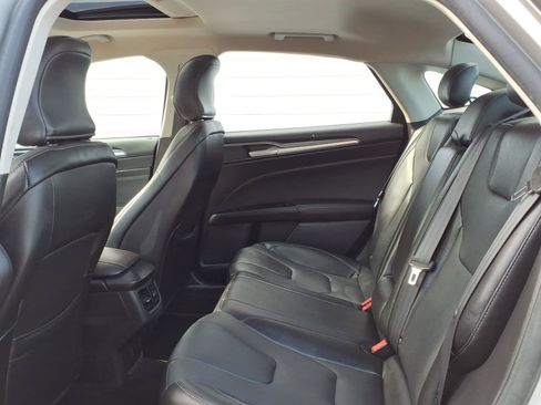 Used 2016 Ford Fusion Titanium AWD/4WD image 12