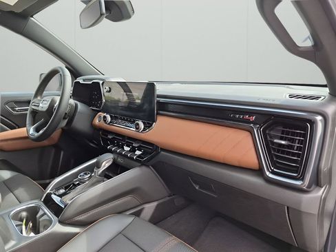 New 2026 GMC Canyon AT4 image 14