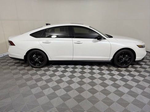Used 2025 Honda Accord SE image 7