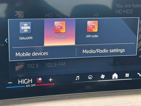 Used 2025 BMW 330i Sedan image 22