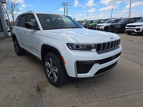 New 2026 Jeep Grand Cherokee Limited AWD/4WD image 16