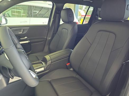 New 2026 Mercedes-Benz GLB 250 image 16