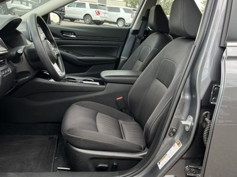 Used 2024 Nissan Altima 2.5 SV image 26