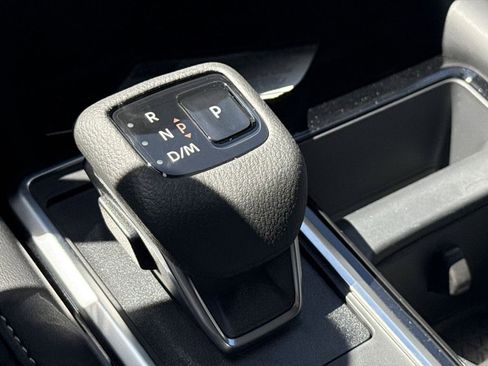 New 2025 Nissan Pathfinder SL w/ Black Appearance Package image 27