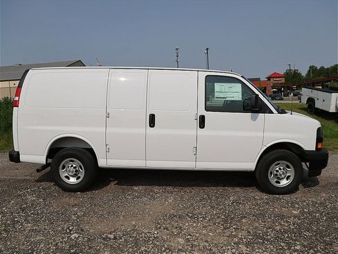 New 2025 Chevrolet Express 2500 w/ Communications Package RWD image 6