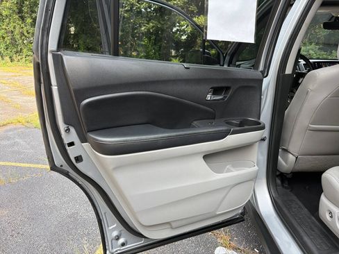 Used 2019 Honda Pilot Elite image 18