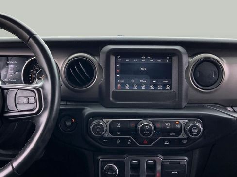 Used 2021 Jeep Wrangler Sport AWD/4WD image 7
