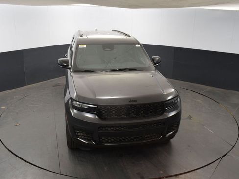 New 2025 Jeep Grand Cherokee L Altitude image 37