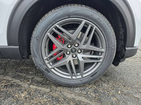 Certified 2026 Ford Explorer ST AWD/4WD image 29