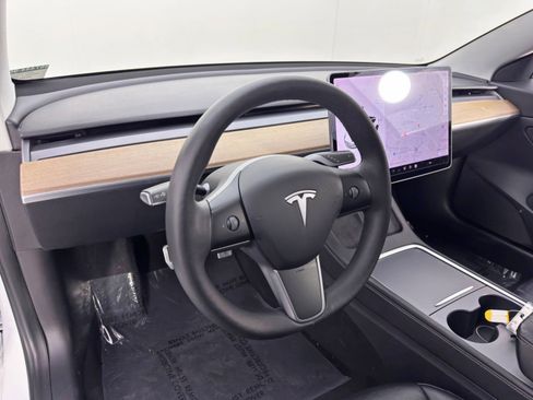 Used 2021 Tesla Model 3 Standard Range Plus image 14