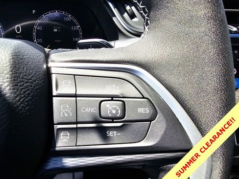 New 2025 Jeep Grand Cherokee L Altitude image 17