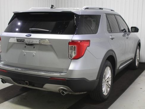 Used 2022 Ford Explorer Limited w/ Limited Technology Package image 6