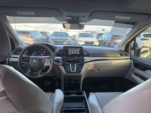 Used 2022 Honda Odyssey Touring image 17