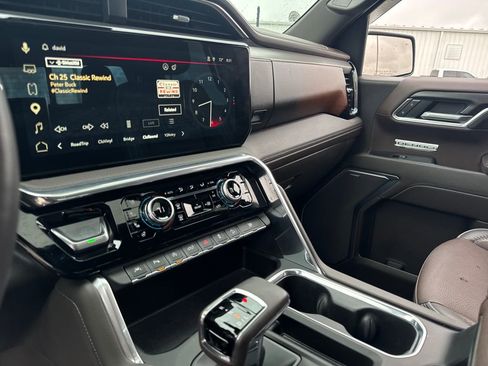 Used 2024 GMC Sierra 1500 Denali AWD/4WD image 20
