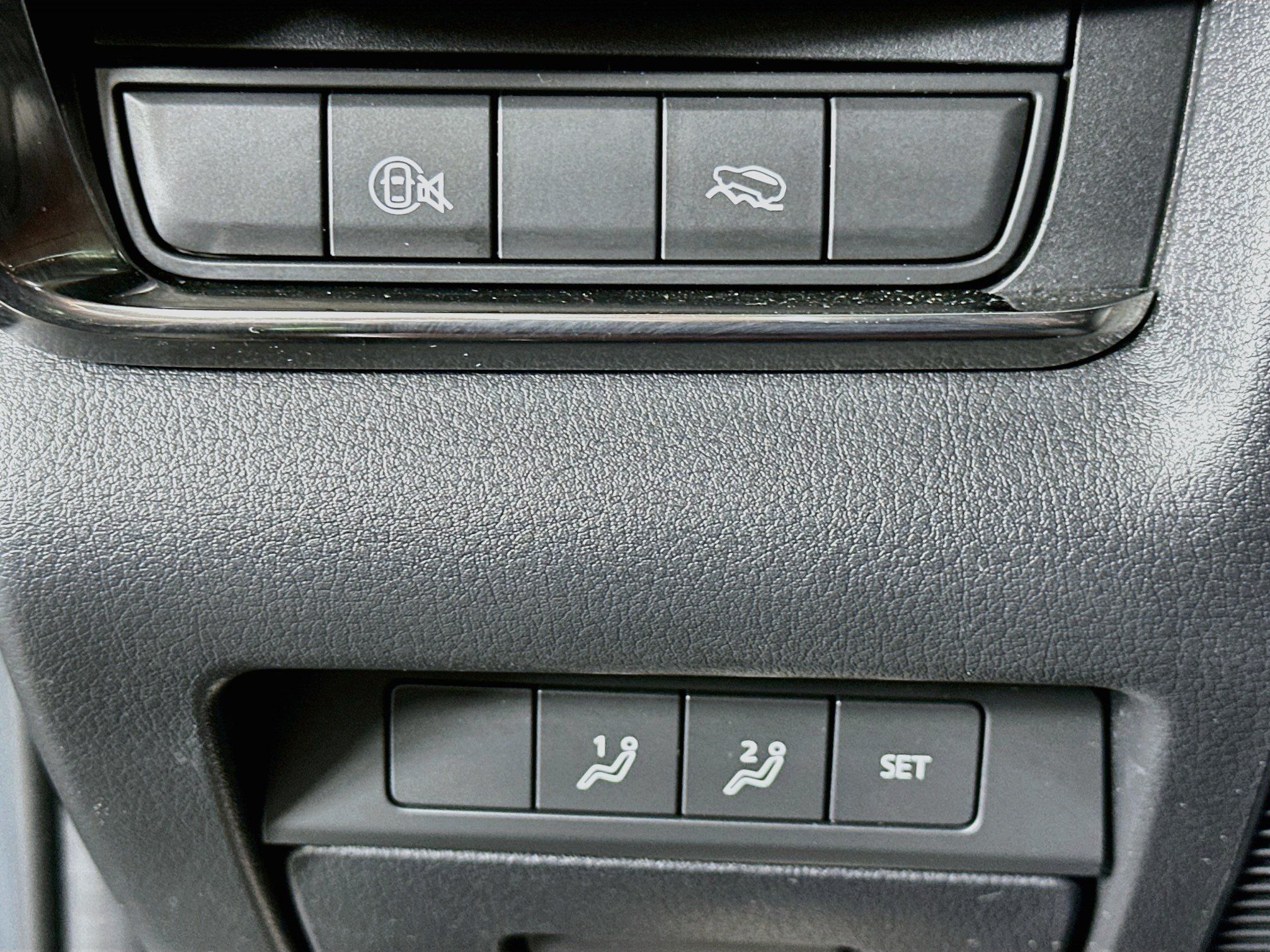 Used 2025 MAZDA CX-30 AWD 2.5 S w/ Preferred Package image 17
