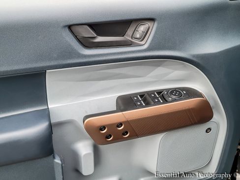 Used 2024 Ford Maverick Lariat w/ 4K Tow Package image 15