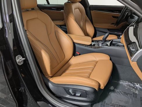 Certified 2023 BMW 530i xDrive w/ Premium Package image 26