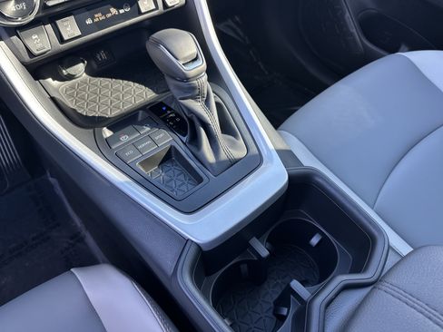 Used 2025 Toyota RAV4 XLE Premium image 26