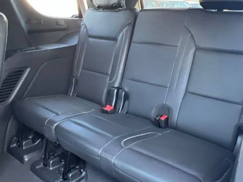 Used 2023 GMC Yukon Denali AWD/4WD image 25