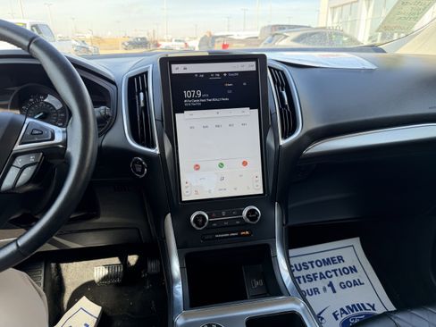 Certified 2024 Ford Edge Titanium image 10